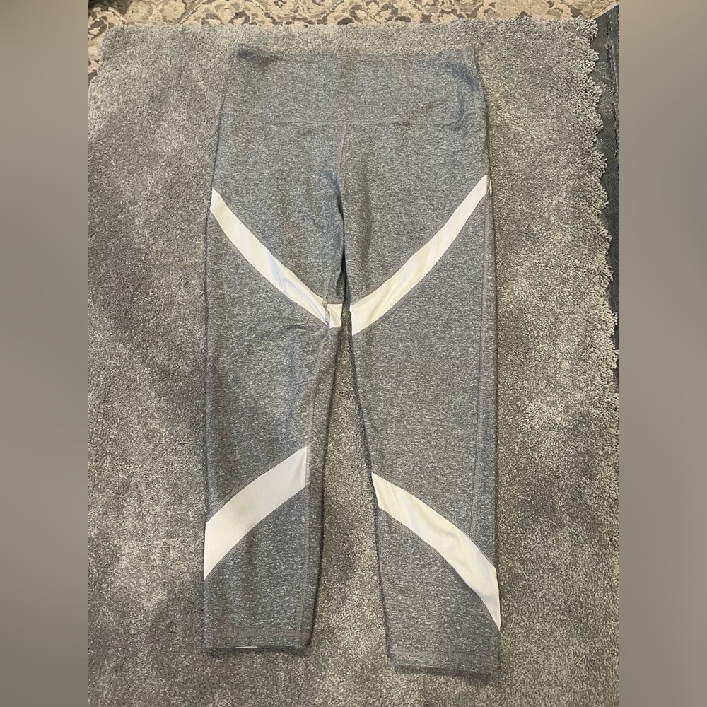 Aerie Gray Subtle Stripes Sheer Mesh Elastic‎ Waist Capri Comfort Leggings